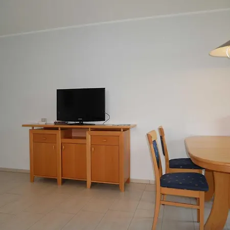 Haus Roland- Whg 22 & 25 Mit Schwimmbad Und Sauna Apartment Zinnowitz