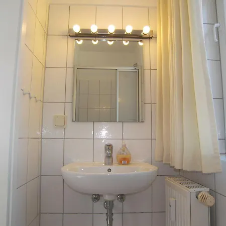 Haus Roland- Whg 22 & 25 Mit Schwimmbad Und Sauna Penzance